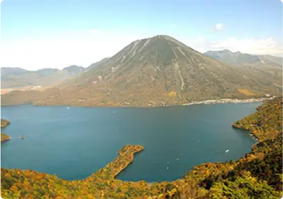 男体山