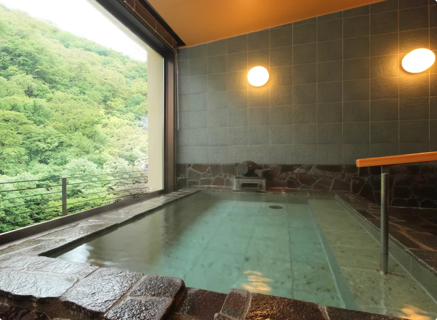 写真：宝鍵（ほうやく）